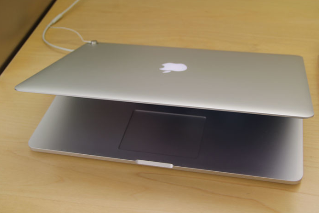 苹果MacBook Ai平板电脑.png